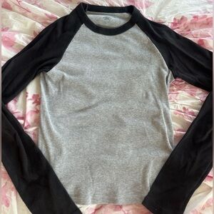 Brandy Melville Gray and Black Long Sleeve Tee
